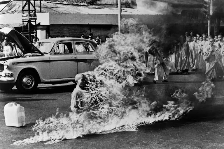 buddhist monk self immolation