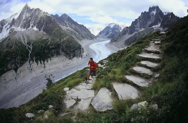 running-in-a-steep-terrain