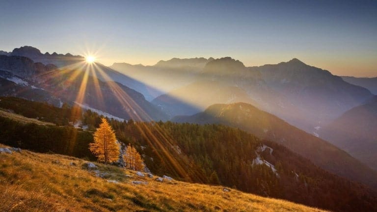 sunrise-over-mountains