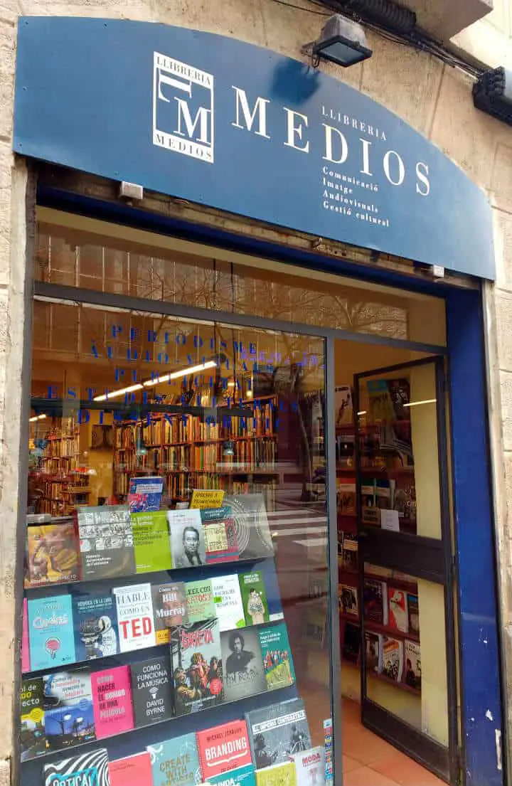 Medios Bookstore Barcelona