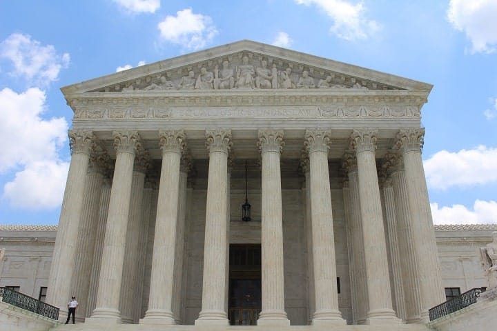 a huge court with roman architecture