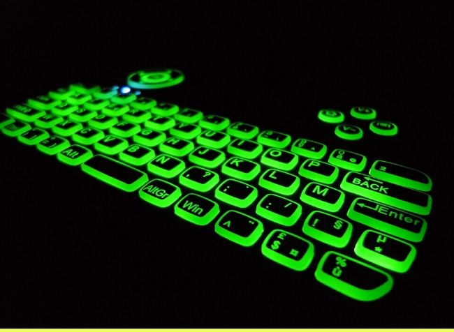 green small keyboard backlit - featured image