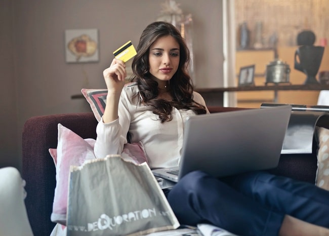 A beautiful woman shopping online