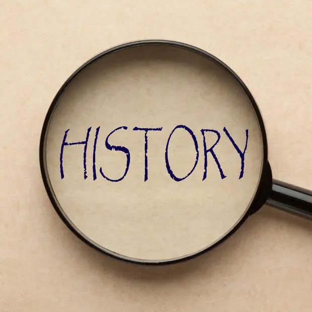 Best Websites With History Writing Jobs - featured image