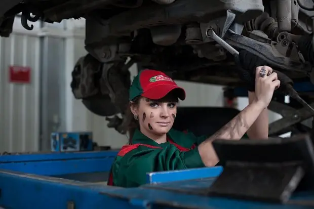 Lady mechanic at work