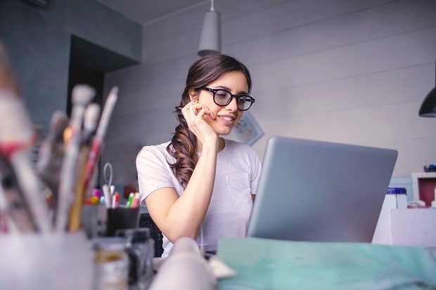 young blogger with glasses