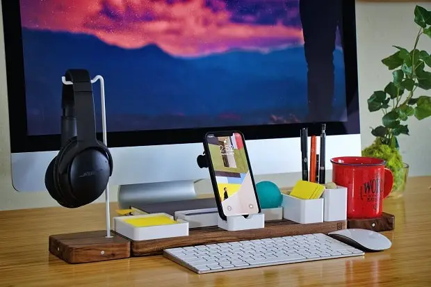 desk accessories