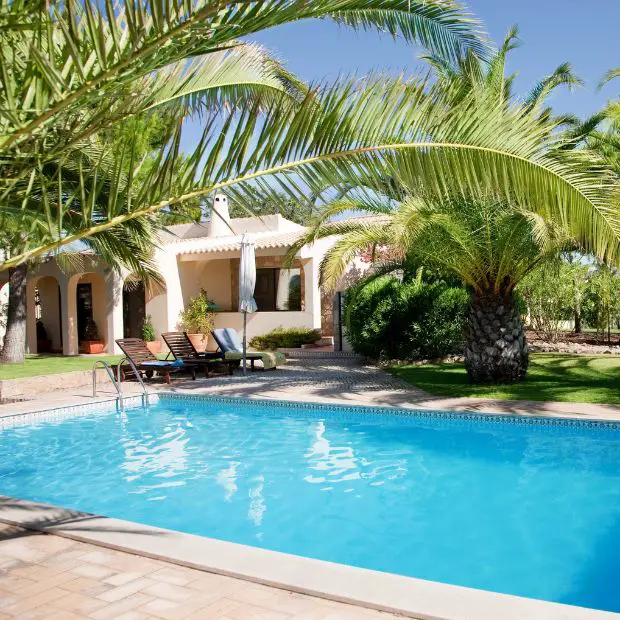 Villas in Dubai: A Guide to Maintaining your Pool
