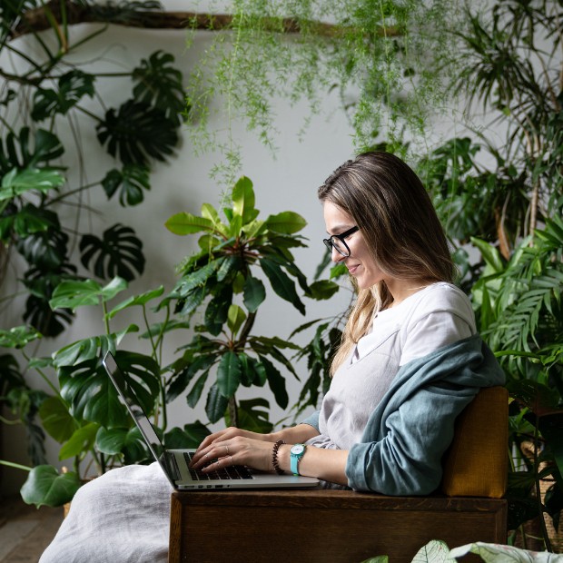 Office Garden Ideas To Transform Your Remote Workspace - featured image